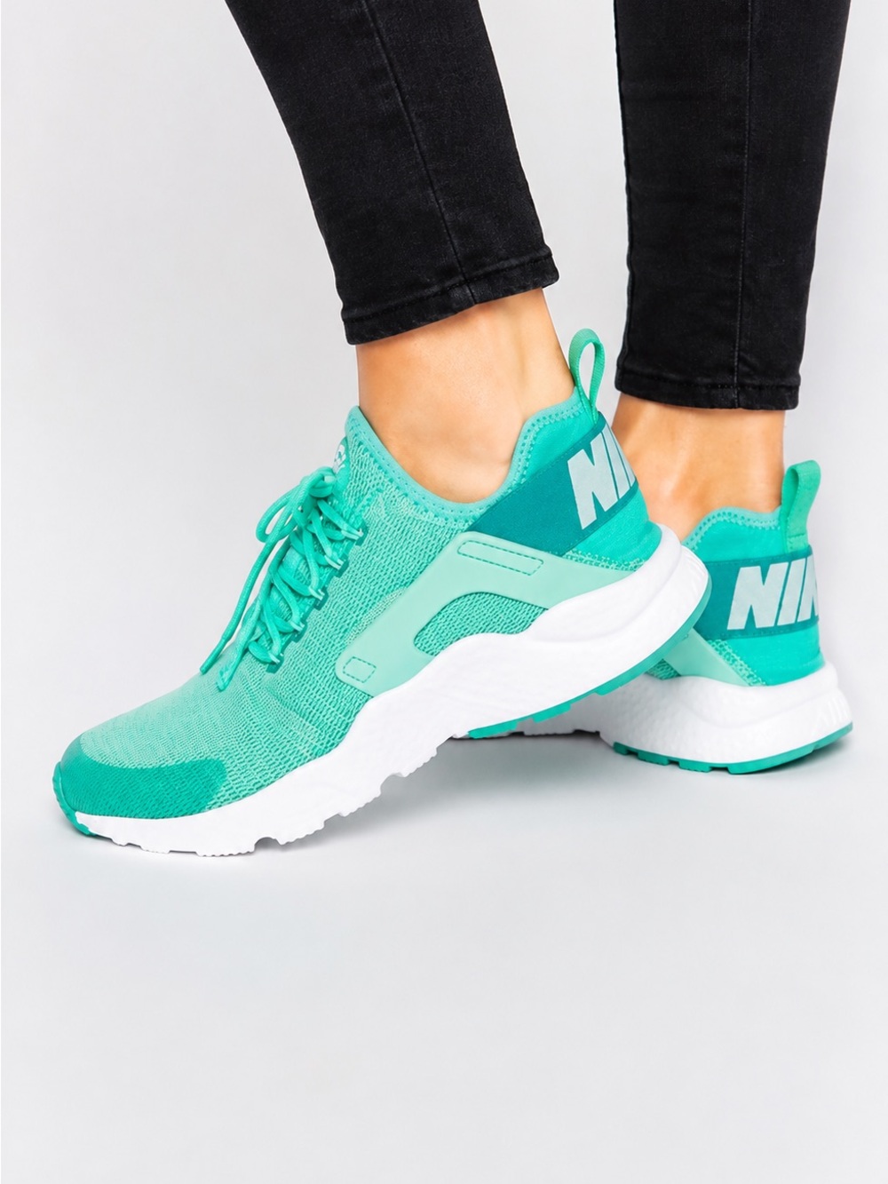 Nike Womens Air Huarache Ultra Bright Turquoise US 8